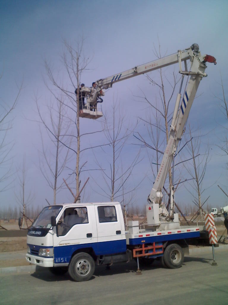 14米高空作業(yè)車價(jià)格解析與選購指南——以洛陽市場(chǎng)為例